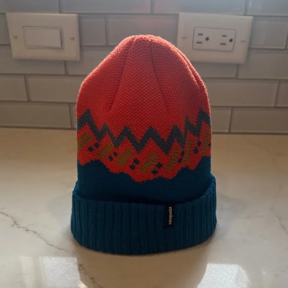 Patagonia Powder Town Beanie - Picture 7 of 14